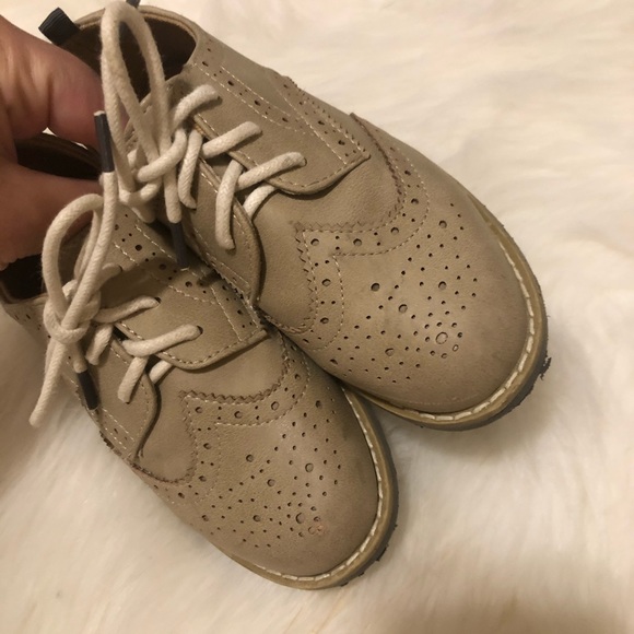 h&m • boys lace up beige shoes loafers 10.5 - Picture 5 of 6